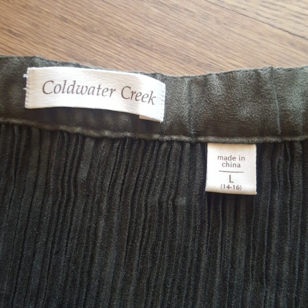 Adorable Coldwater Creek Crinkle Skirt - Picture 3 of 6